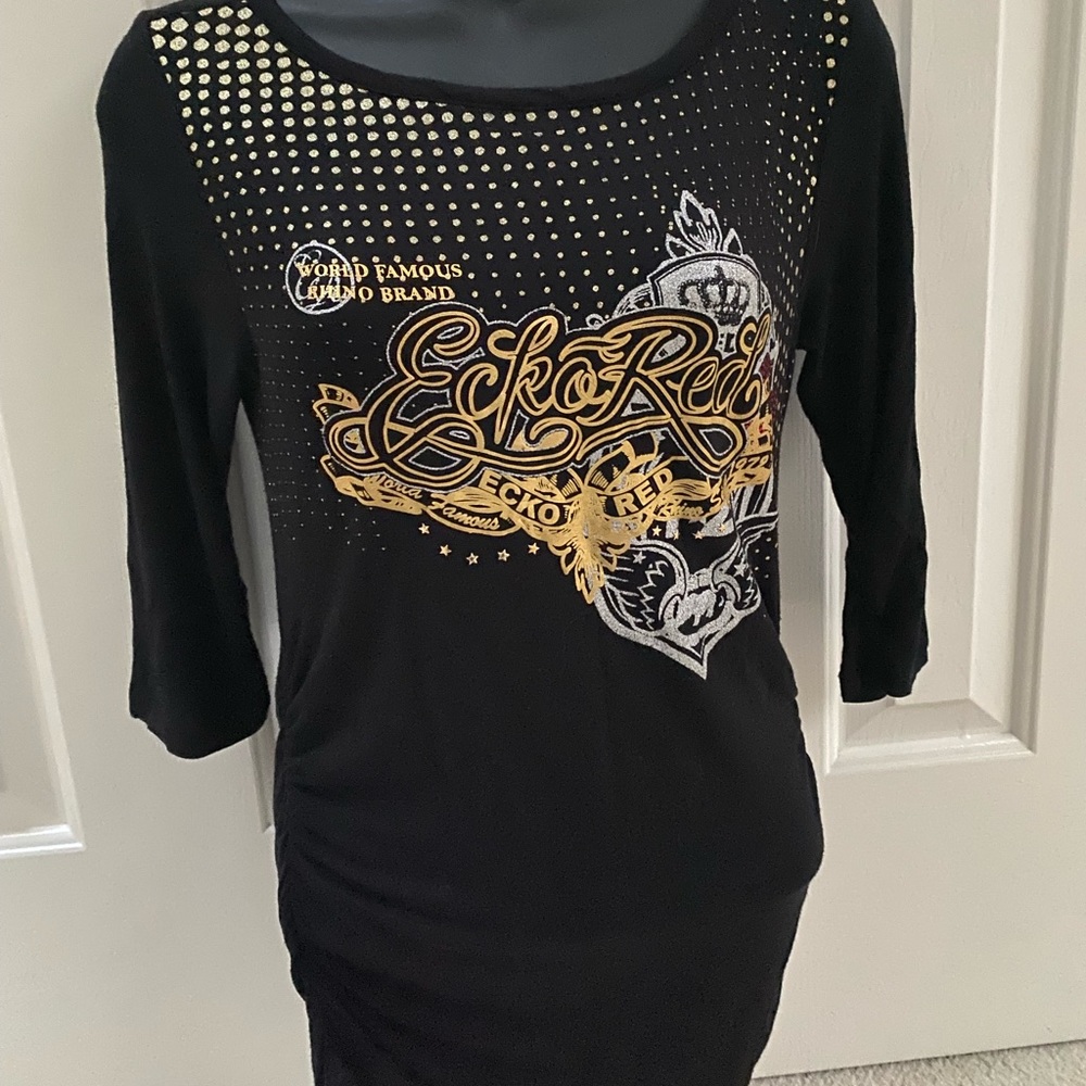 Ecko unlimited black top.
